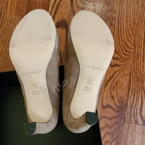 Via Spiga "Bettie" Taupe Suede Platform Bootie NEW - Picture 5 of 5